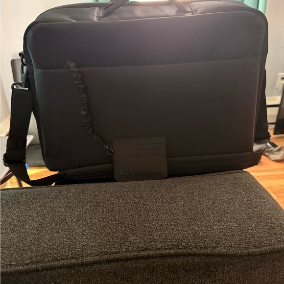 BEIS Ultimate travel duffle in black - Picture 1 of 2